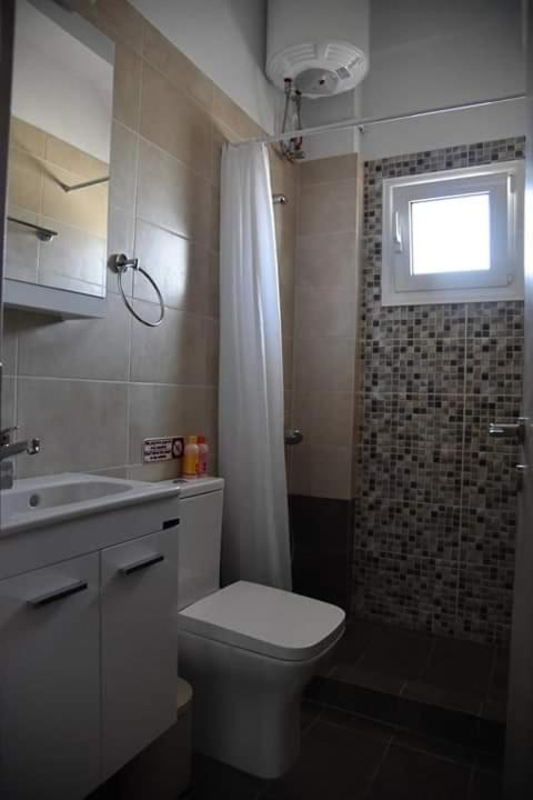 Family Apartments 4 Lechaio المظهر الخارجي الصورة