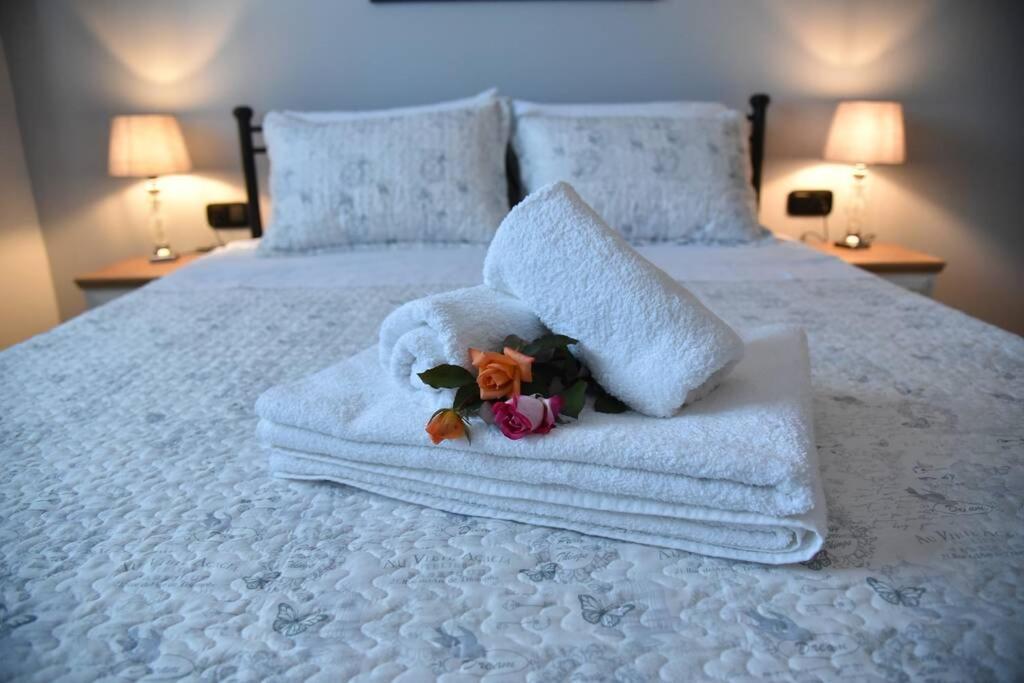 Family Apartments 4 Lechaio المظهر الخارجي الصورة